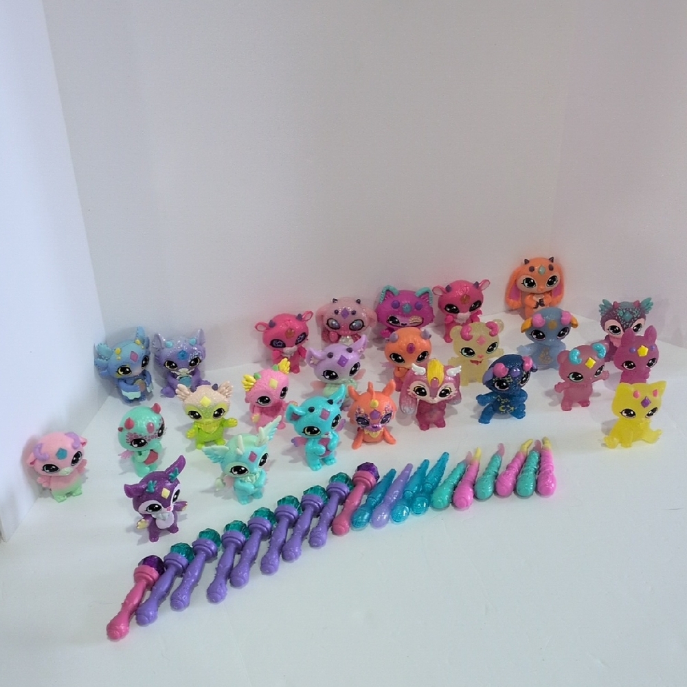 25 Magic Mixies with Assorted Wands